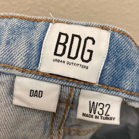 BDG Dad Cut Off Shorts Size 32 - Picture 2 of 5